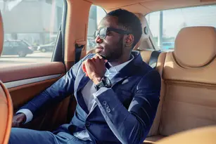 ride-hailing-3-mobile